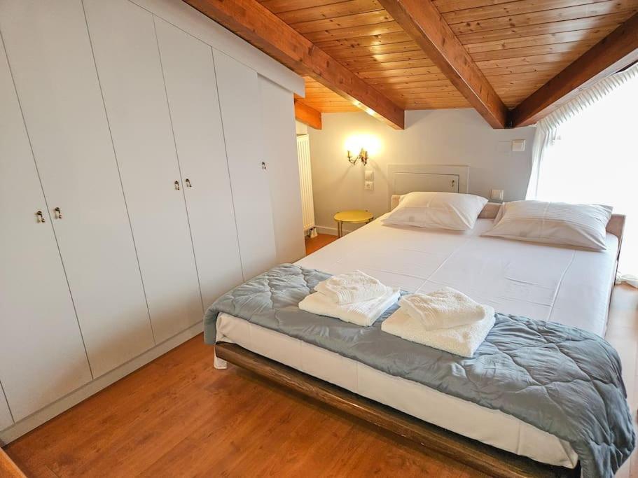Sunny & Comfy Studio In The Heart Of Превеза Экстерьер фото